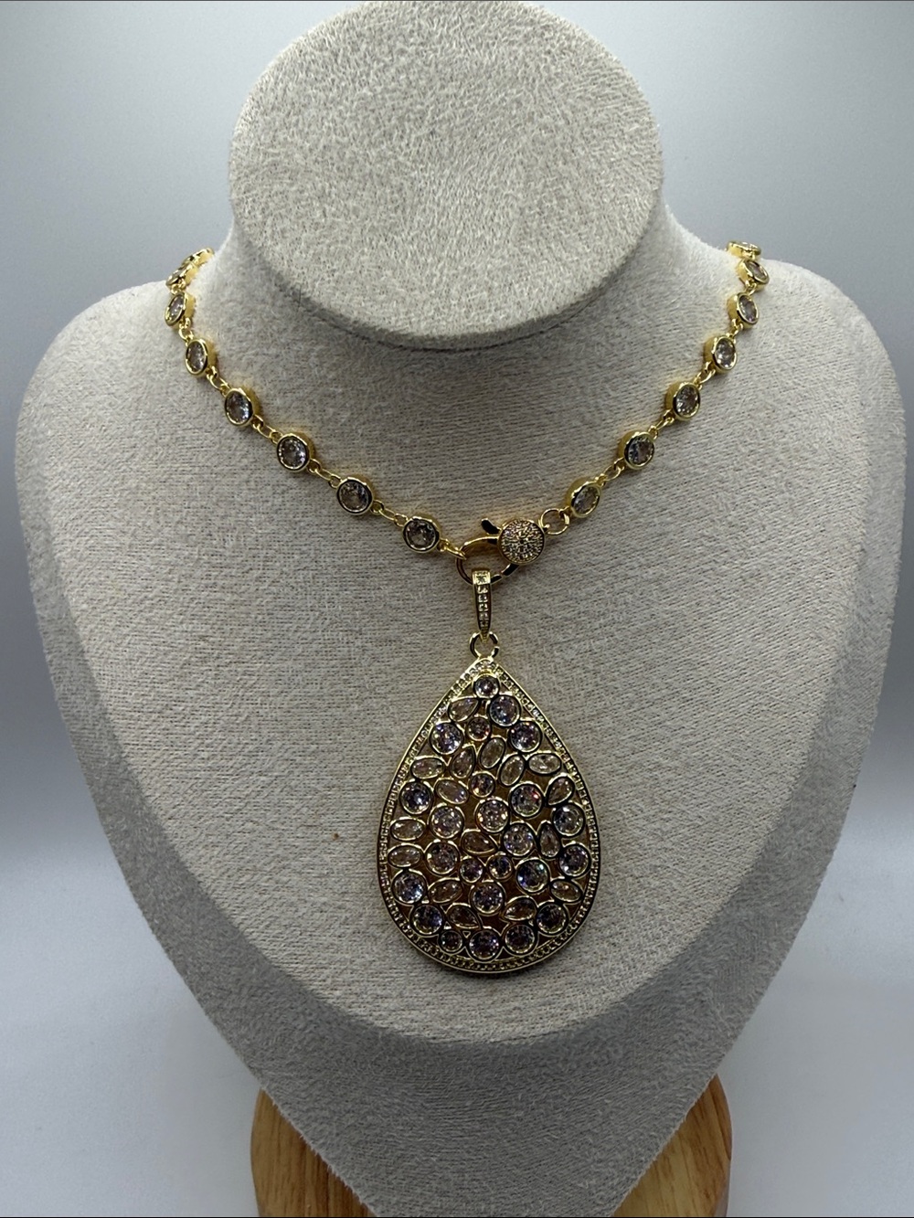 bundle of jewelry for luv